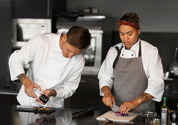 chef-diversity-kitchen_600x400 chefs in kitchen